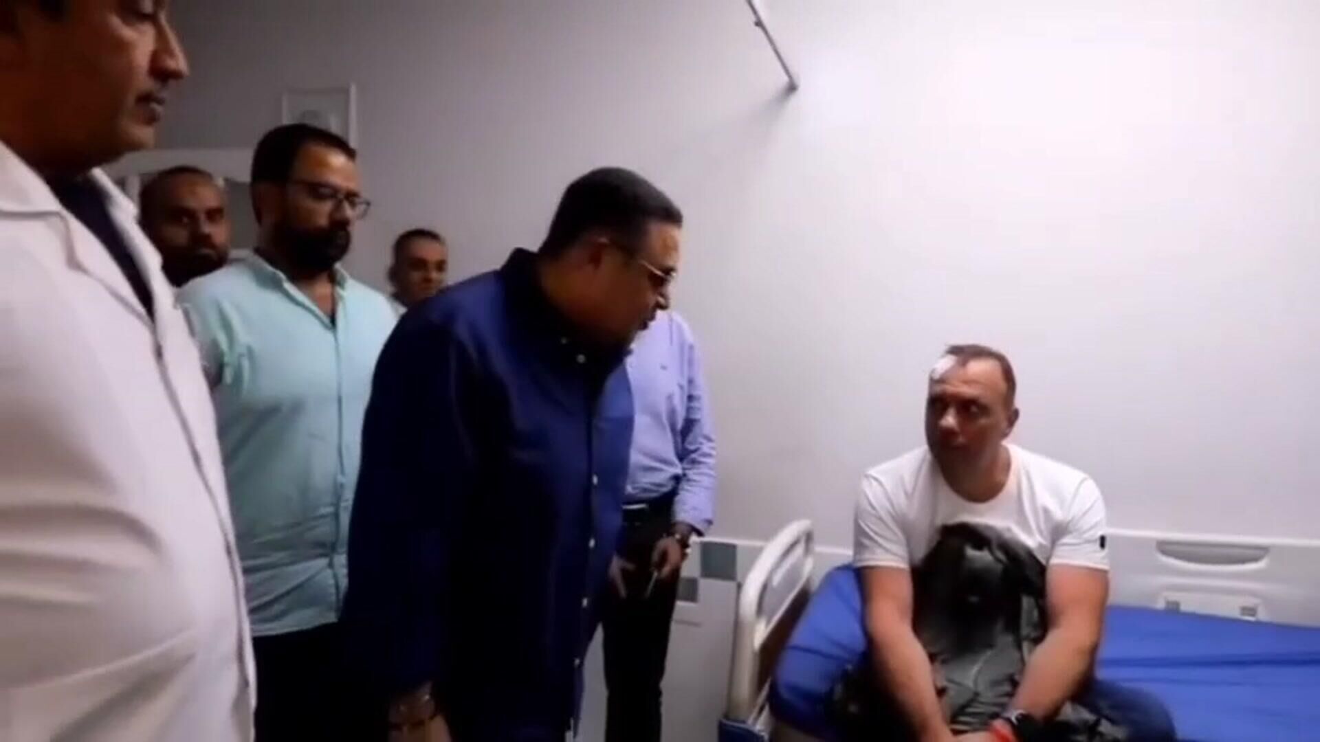 Видео из больницы, где находятся пострадавшие при крушении прогулочного батискафа - РИА Новости, 1920, 27.03.2025