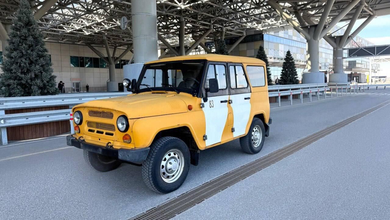 Коллектив уфимского аэропорта направил УАЗ участникам спецоперации - РИА Новости, 1920, 28.03.2025