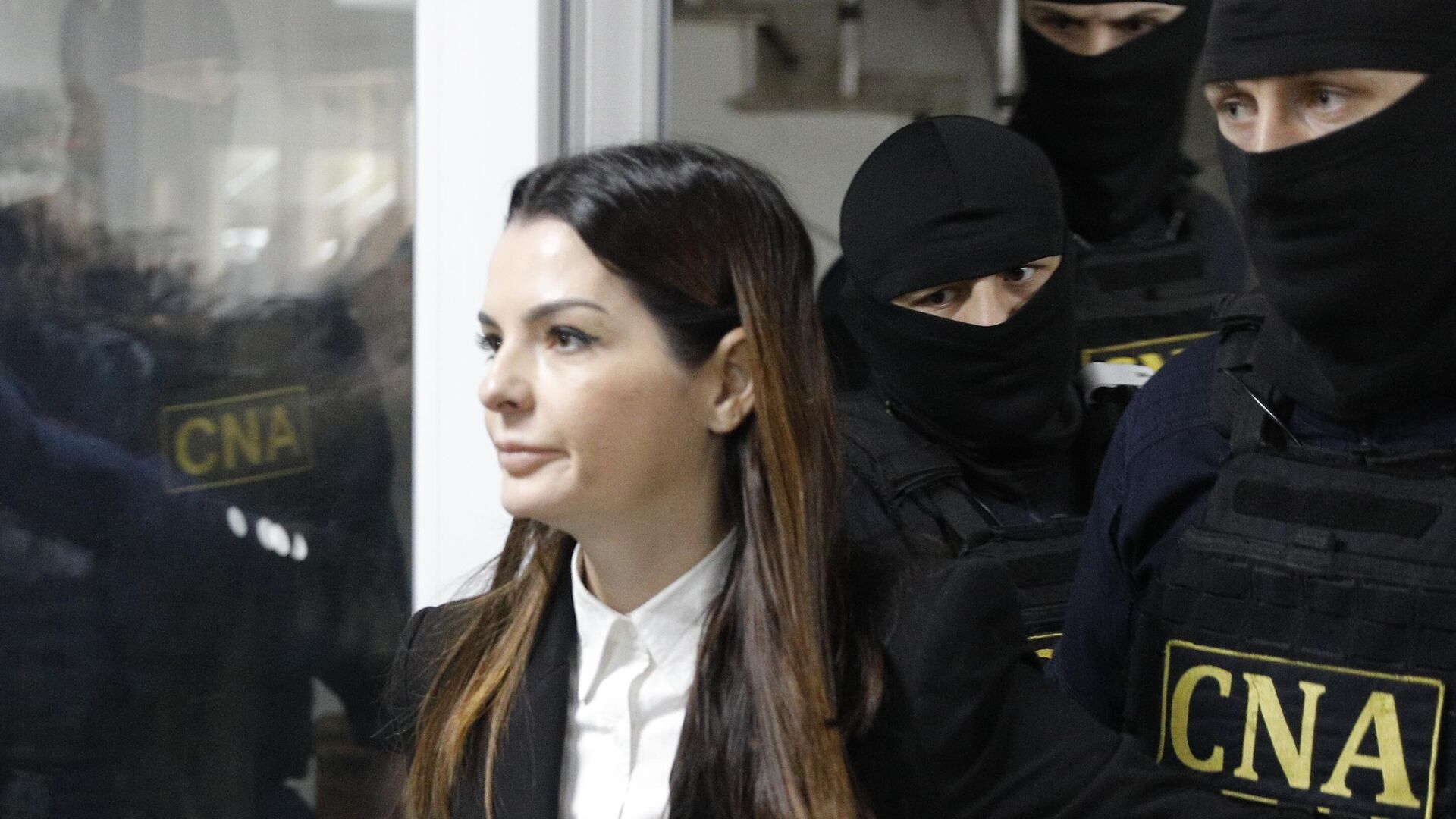 Глава Гагаузии Евгения Гуцул доставлена в суд сектора Чеканы в Кишиневе - РИА Новости, 1920, 29.03.2025