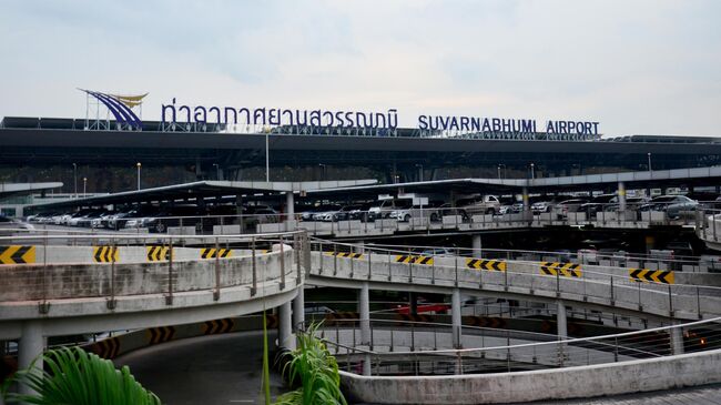 Аэропорт Суварнабхуми в Бангкоке
