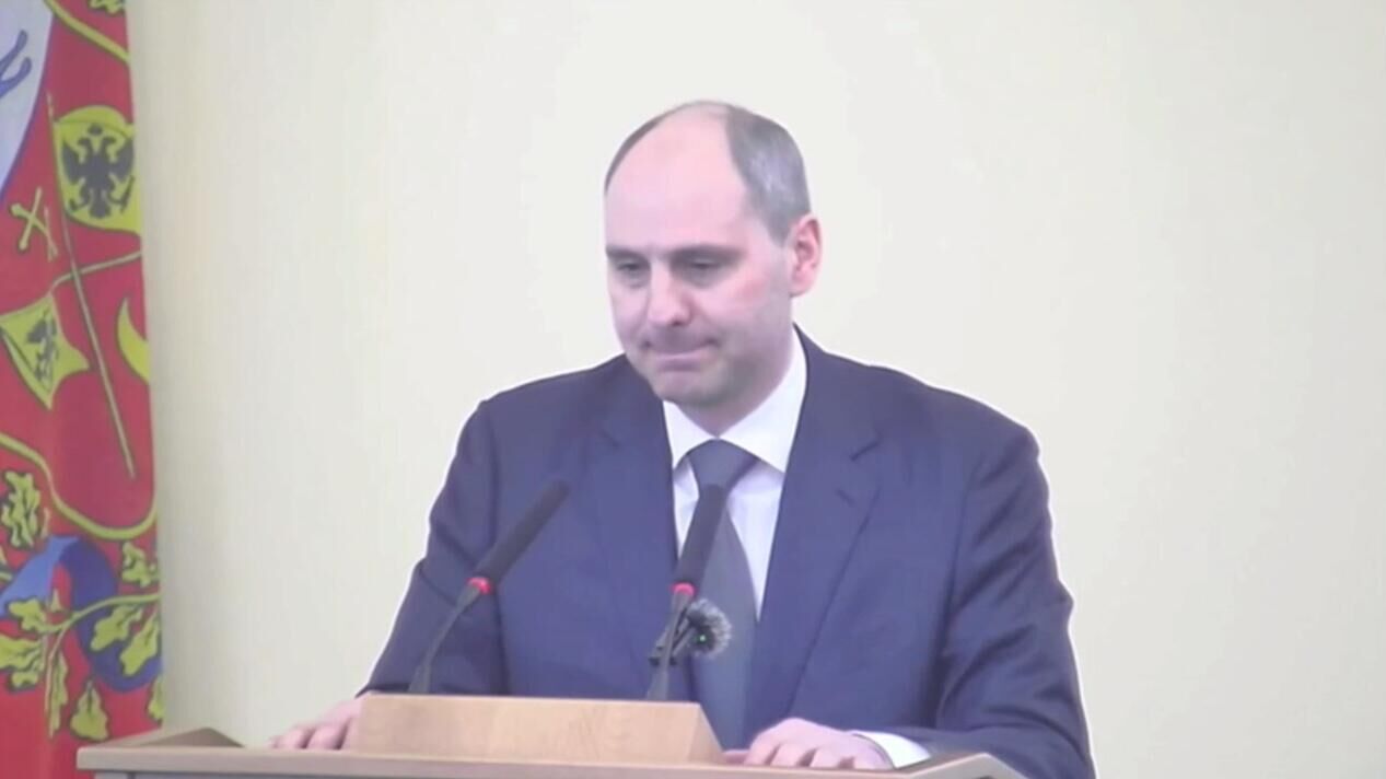Бывший губернатор Оренбургской области Денис Паслер расплакался на представлении врио губернатора Оренбуржья - РИА Новости, 1920, 28.03.2025