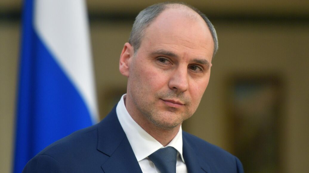 Губернатор Свердловской области освободил своего заместителя от должности