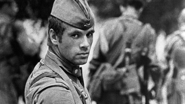 Солдат, который не хочет воевать ...