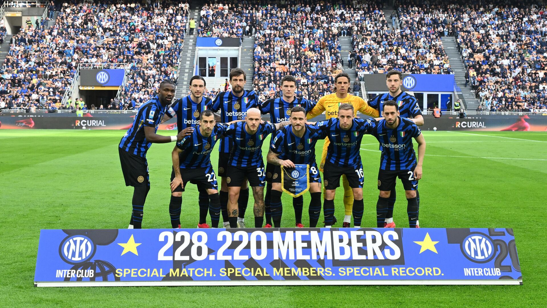 Футболисты Интера - РИА Новости, 1920, 30.03.2025