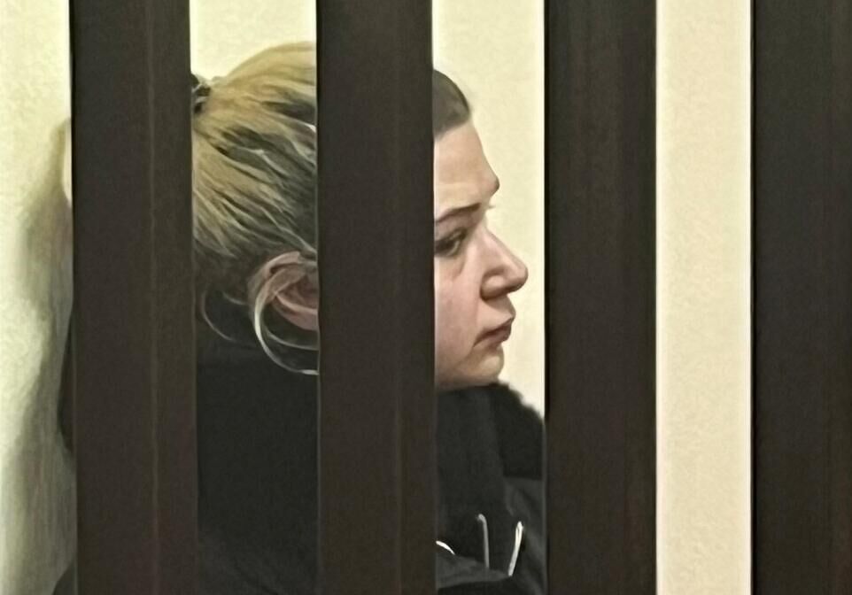 Внучка убитого экс-мэра Виктора Тархова Екатерина во время заседания Самарского областного суда - РИА Новости, 1920, 31.03.2025