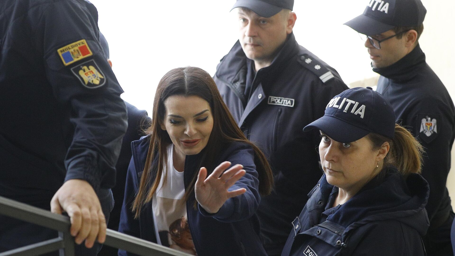 Глава Гагаузии Евгения Гуцул перед заседанием суда в Кишиневе - РИА Новости, 1920, 14.04.2025
