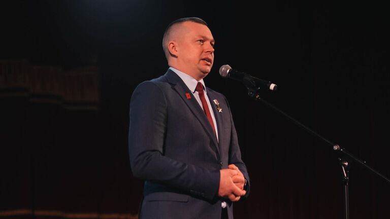 Председатель правления Общероссийского общественно-государственного движения детей и молодежи Движение первых Артур Орлов Председатель правления Общероссийского общественно-государственного движения детей и молодежи Движение первых Артур Орлов