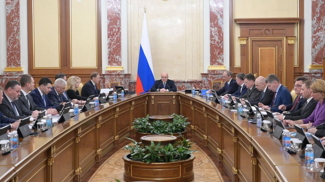 © РИА Новости / Александр АстафьевПерейти в медиабанк<br>Премьер-министр Михаил Мишустин проводит заседание правительства. Архивное фото