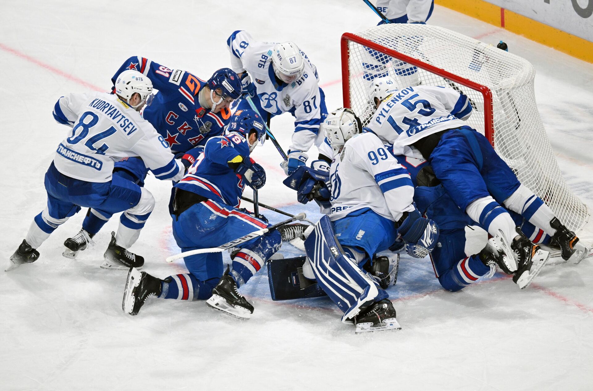 Хоккей. КХЛ. Матч СКА - Динамо М Хоккей. КХЛ. Матч СКА - Динамо М - РИА Новости, 1920, 03.04.2025