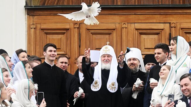 Патриарх Московский и всея Руси Кирилл на празднике Благовещения Пресвятой Богородицы, в Благовещенском соборе Московского Кремля