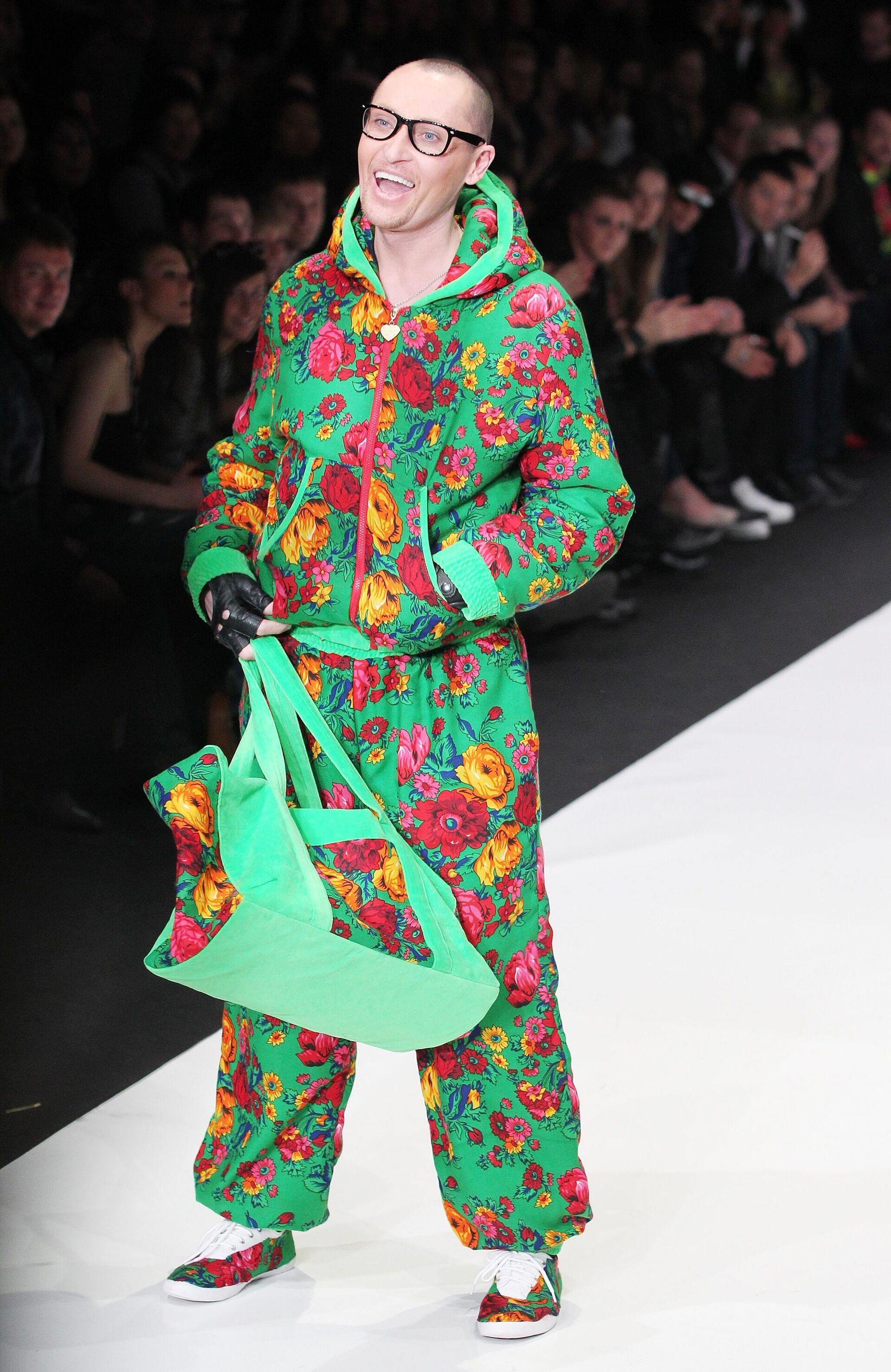 Певец Шура на Mercedes-Benz Fashion Week Russia Певец Шура на Mercedes-Benz Fashion Week Russia - РИА Новости, 1920, 04.04.2025