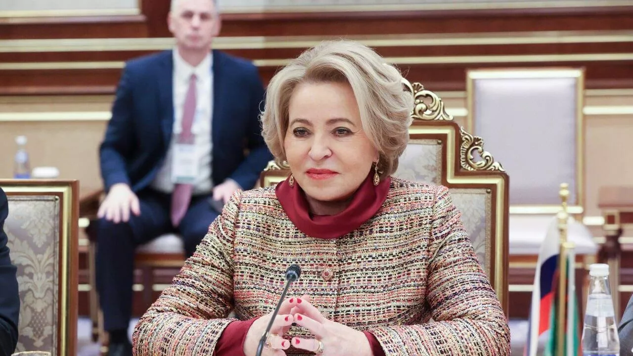 Председатель Совета Федерации РФ Валентина Матвиенко во время с председателем Меджлиса Туркменистана Дуньягозель Гулмановой. 6 апреля 2025 Председатель Совета Федерации РФ Валентина Матвиенко во время с председателем Меджлиса Туркменистана Дуньягозель Гулмановой. 6 апреля 2025 - РИА Новости, 1920, 06.04.2025