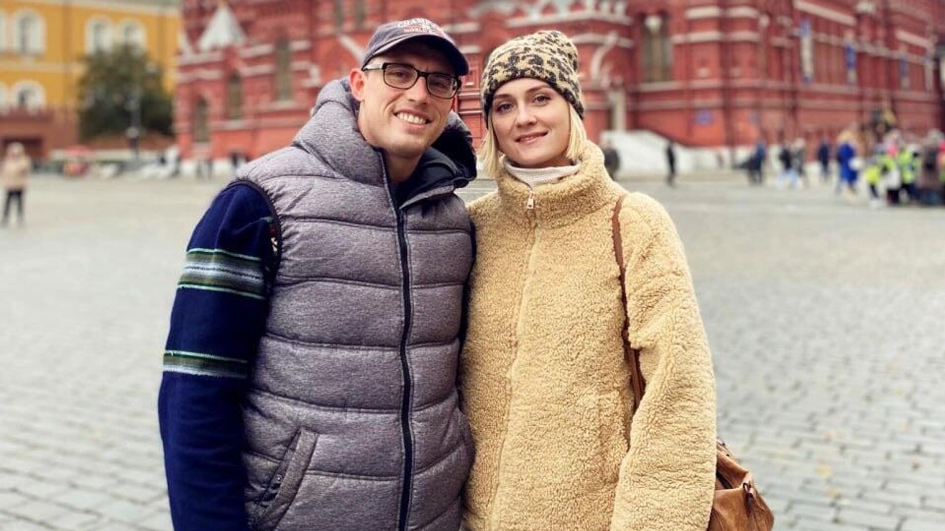 Эрик Пиччони с семьей Эрик Пиччони с семьей - РИА Новости, 1920, 09.12.2025