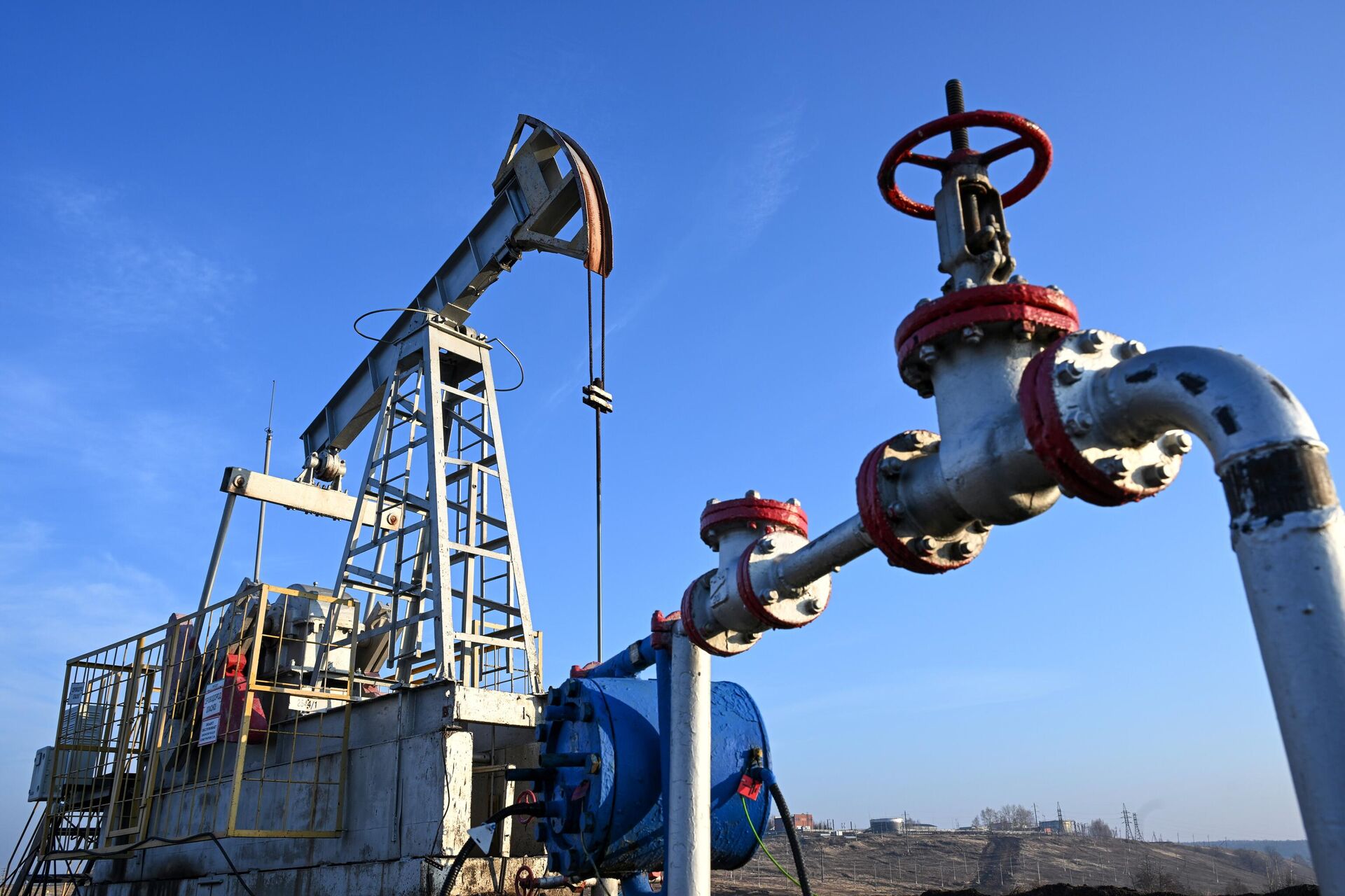 Добыча нефти в Татарстане - РИА Новости, 1920, 11.06.2025