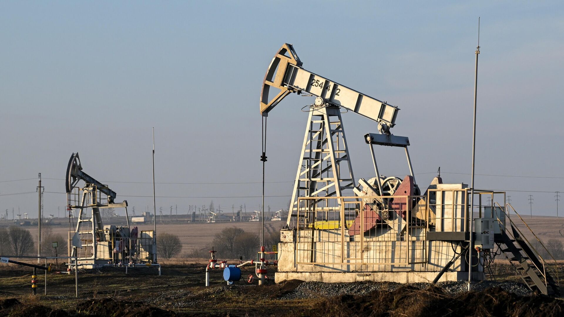 Добыча нефти  - РИА Новости, 1920, 23.06.2025