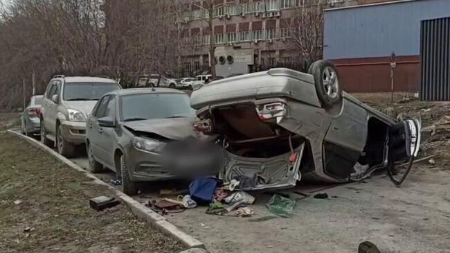 Последствия ДТП в центре Новосибирска. 9 апреля 2025