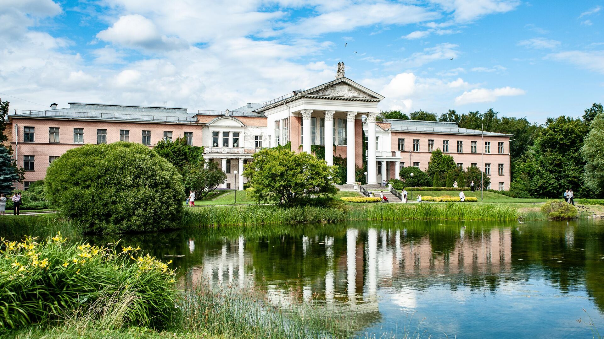 Главный ботанический сад имени Н. В. Цицина Российской академии наук в Москве - РИА Новости, 1920, 13.04.2025