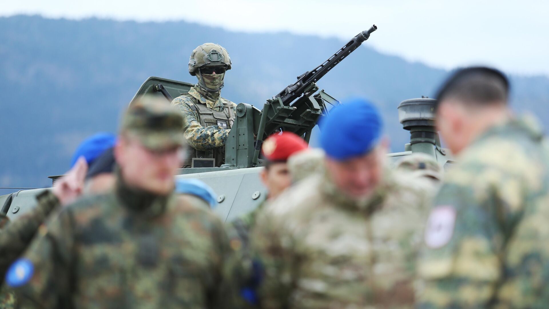 Военнослужащие миротворческой миссии Европейского союза Военнослужащие миротворческой миссии Европейского союза - РИА Новости, 1920, 10.04.2025