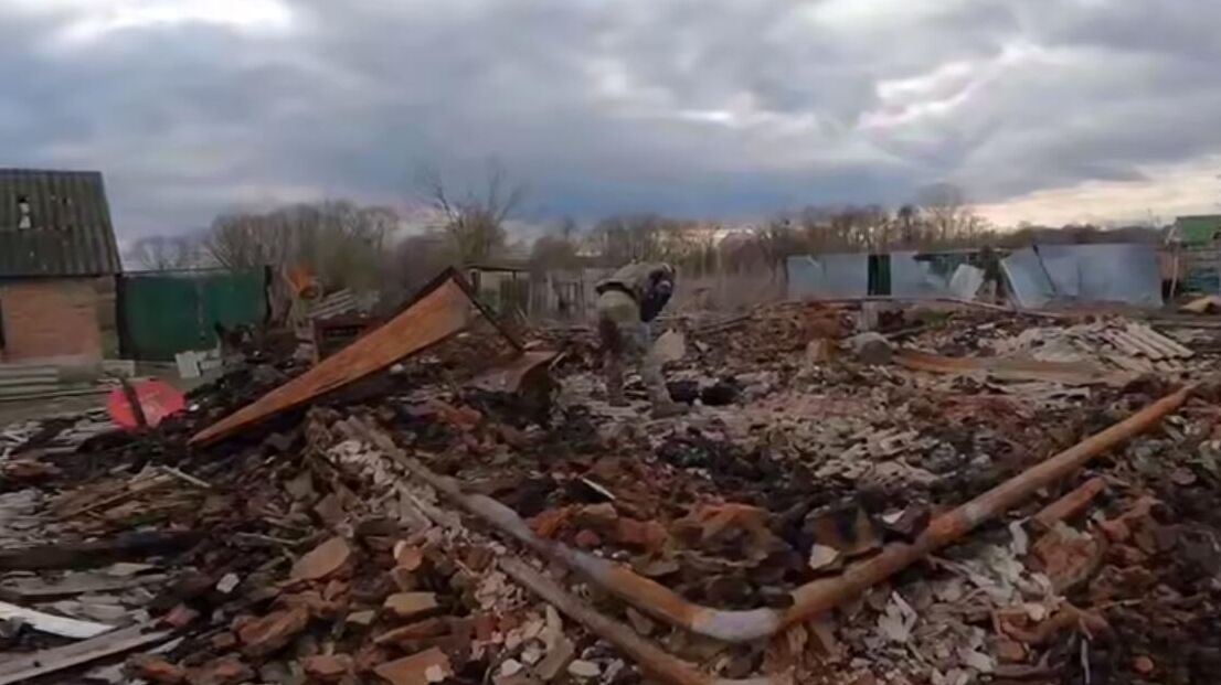 Следователи обнаружили в курском селе Махновка тела мирных жителей с признаками насильственной смерти - РИА Новости, 1920, 10.04.2025