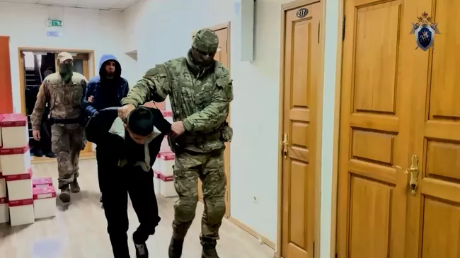 Задержанные члены организованной группы, которые вымогали деньги у бизнесменов в Находке Приморского края