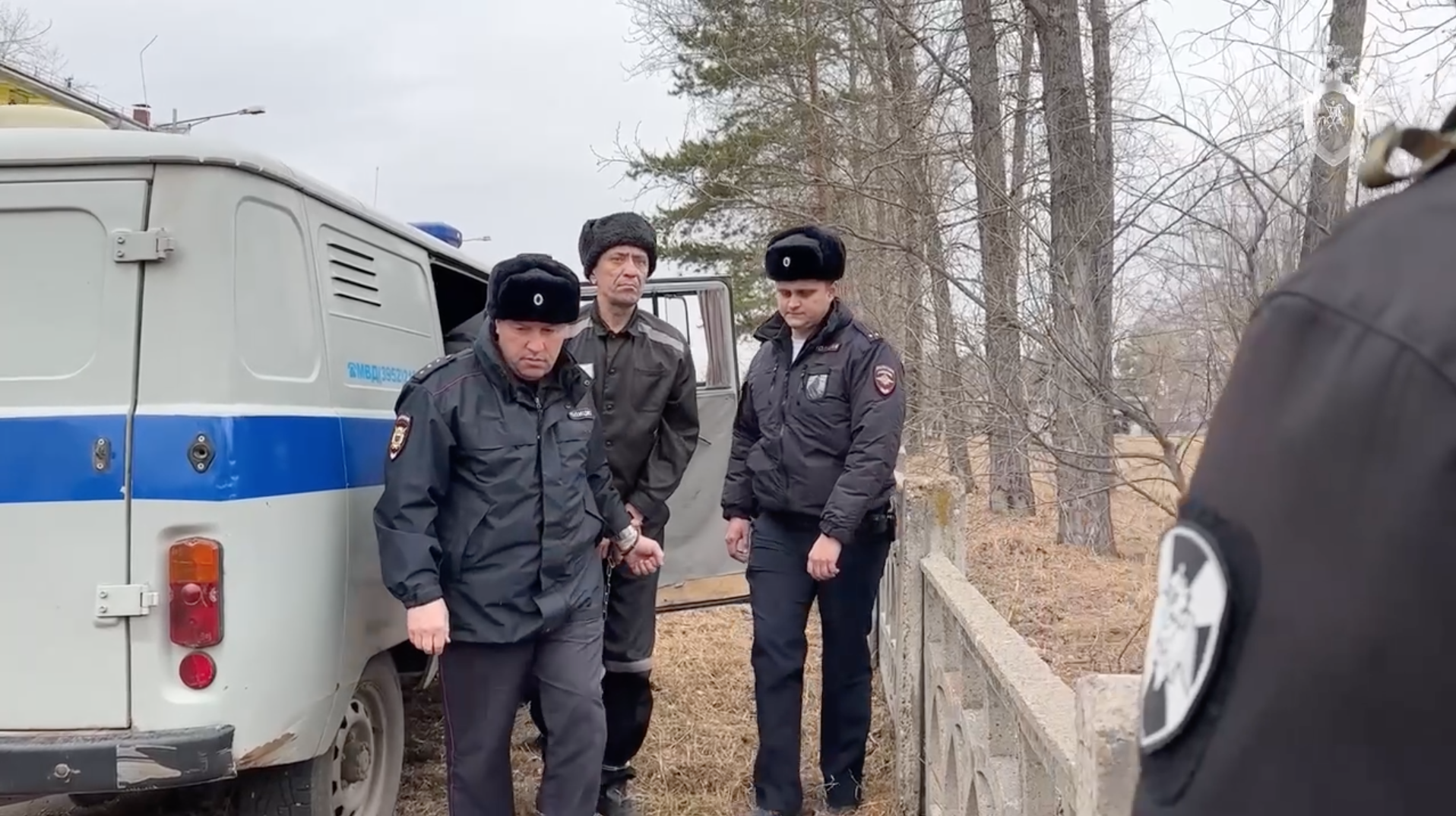 Маньяка этапировали из колонии в Мордовии в Иркутск для следственных действий - РИА Новости, 1920, 11.04.2025
