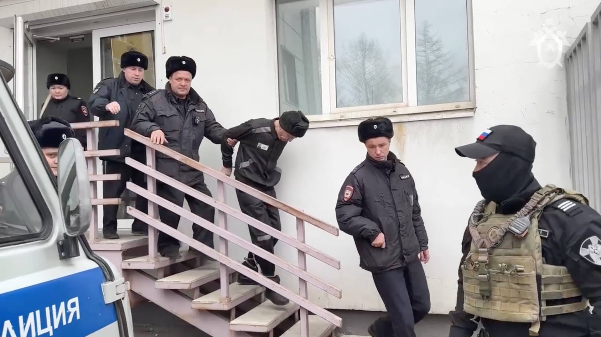 Маньяка этапировали из колонии в Мордовии в Иркутск для следственных действий - РИА Новости, 1920, 11.04.2025