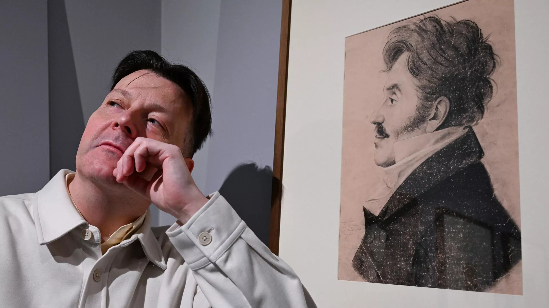 Посетитель на выставке Французский рисунок в первой половине - середине XIX века из собрания ГМИИ им. А.С. Пушкина в Москве Посетитель на выставке Французский рисунок в первой половине - середине XIX века из собрания ГМИИ им. А.С. Пушкина в Москве - РИА Новости, 1920, 11.04.2025