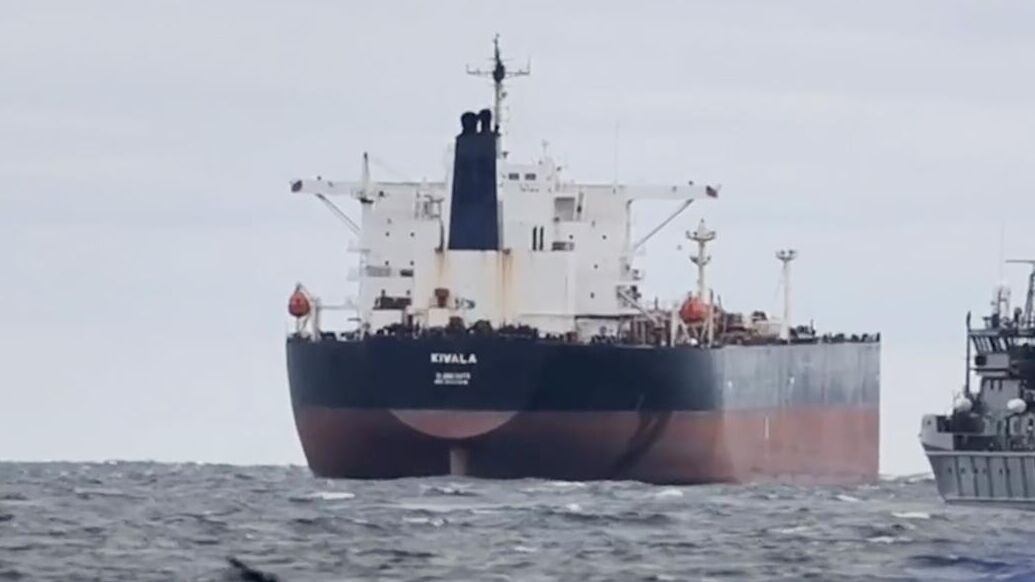 У берегов Турции загорелся шедший в Новороссийск танкер