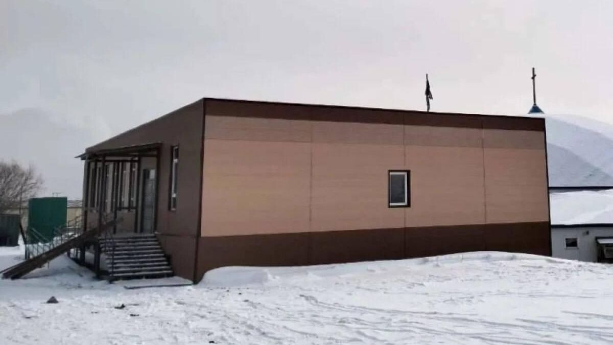 Здание, незаконно построенное мигрантами в Петропавловске-Камчатском - РИА Новости, 1920, 14.04.2025