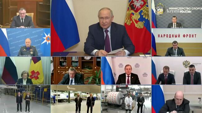 Путин на открытии объектов лесопромышленного комплекса в Калужской, Ленинградской и Московской областях