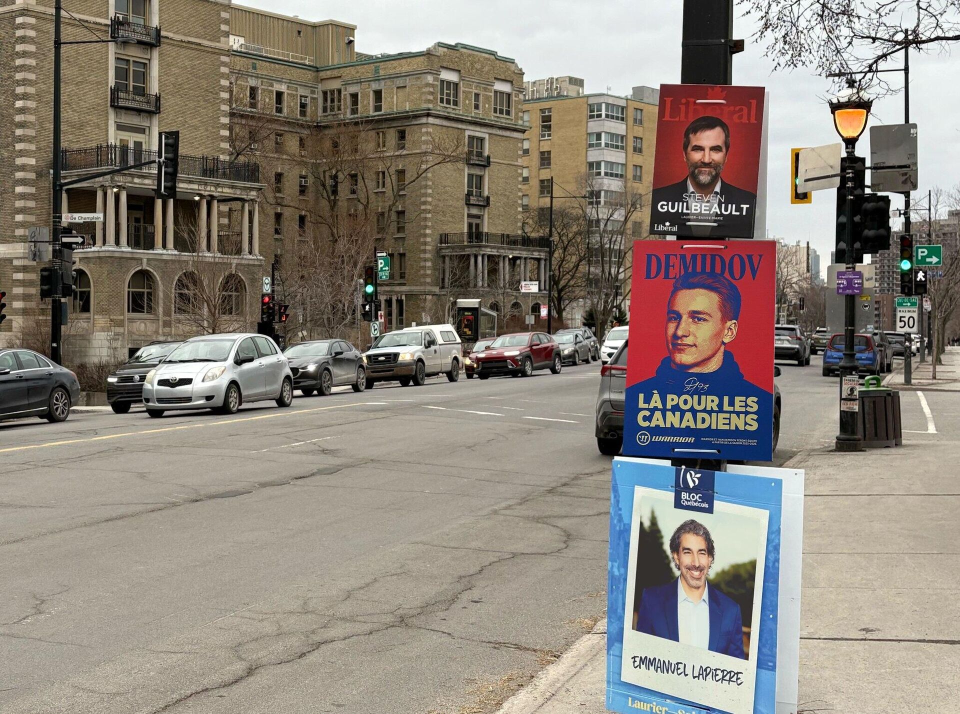 Объявления с фото Ивана Демидова в Монреале Объявления с фото Ивана Демидова в Монреале - РИА Новости, 1920, 15.04.2025