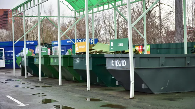 Более 30 контейнерных площадок обновят в Химках в этом году