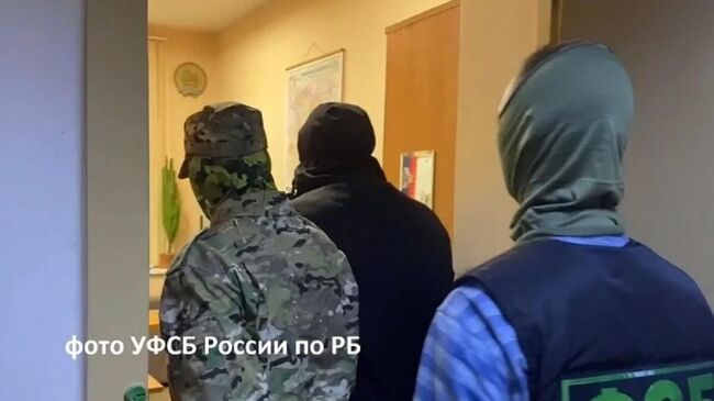 Оперативники УФСБ по Башкирии задержали жителя села Михайловка, который вступил в ряды террористической организации Украины и намеревался  воевать на стороне ВСУ