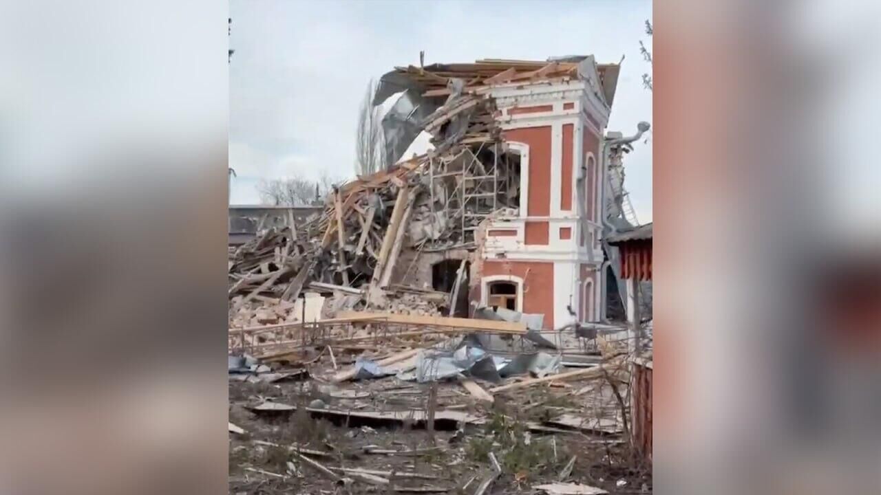 Разрушенный Суджанский краеведческий музей  - РИА Новости, 1920, 16.04.2025
