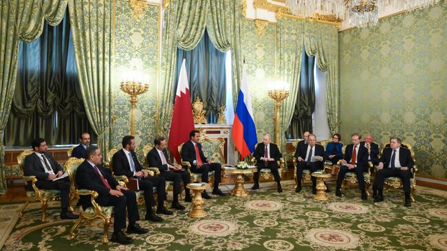 Президент РФ Владимир Путин и эмир Катара Тамим бен Хамад Аль Тани во время встречи в Москве. 17 апреля 2025