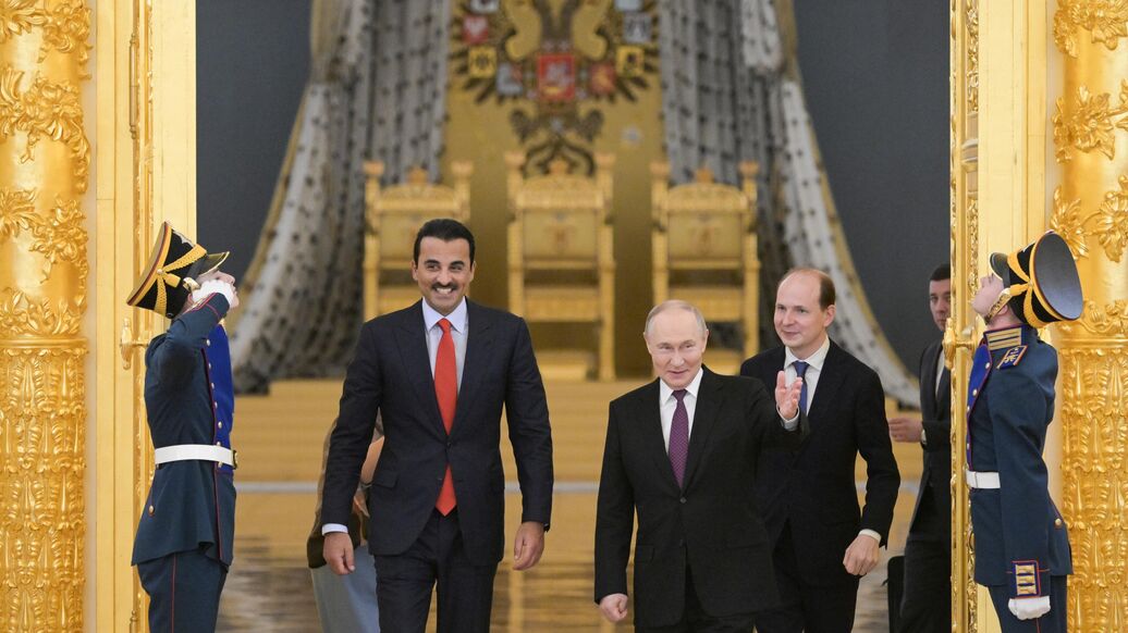 © РИА Новости / Алексей НикольскийПерейти в медиабанк<br>Президент РФ Владимир Путин и эмир Катара Тамим бен Хамад Аль Тани