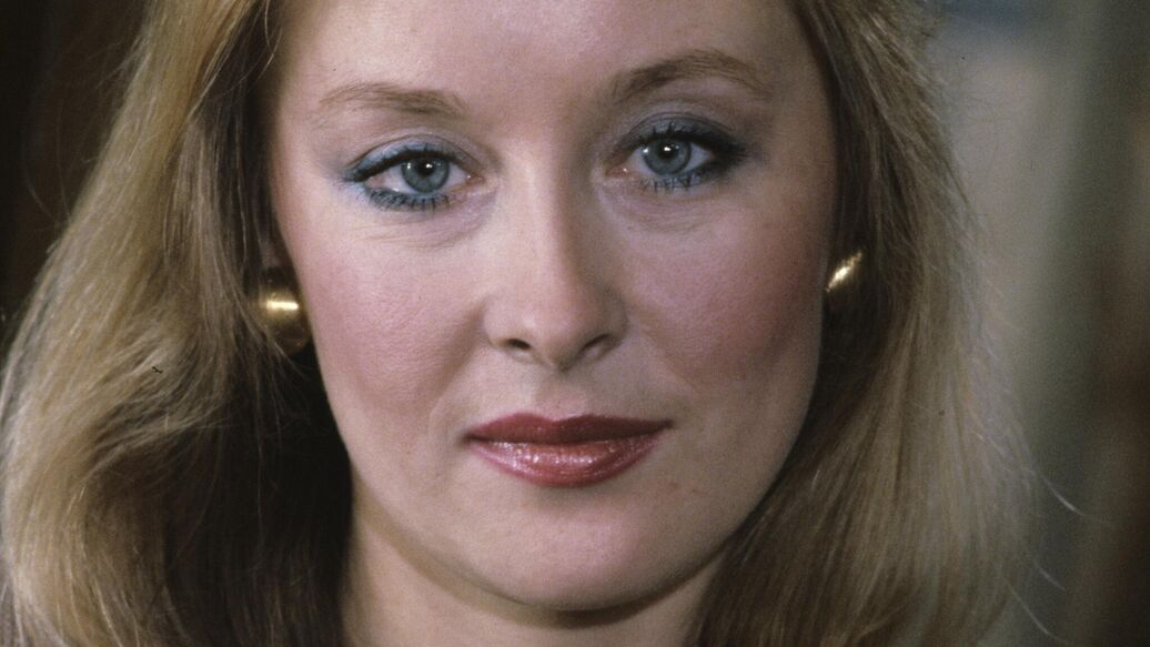 Самая женственная: яркие роли и главные мужчины Ларисы Удовиченко