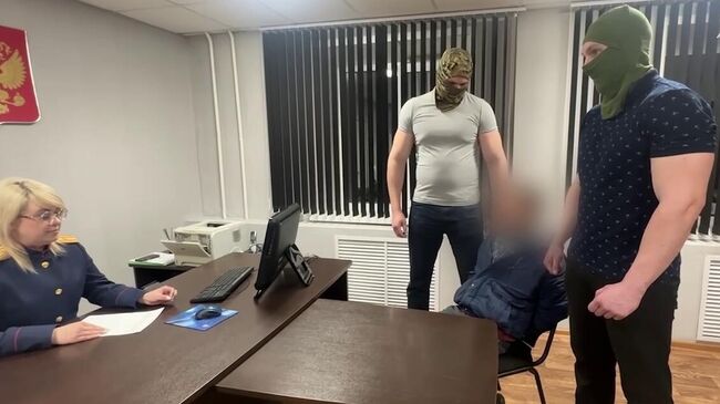 Мужчина, задержанный по подозрению в истязании семилетнего сына в Канске