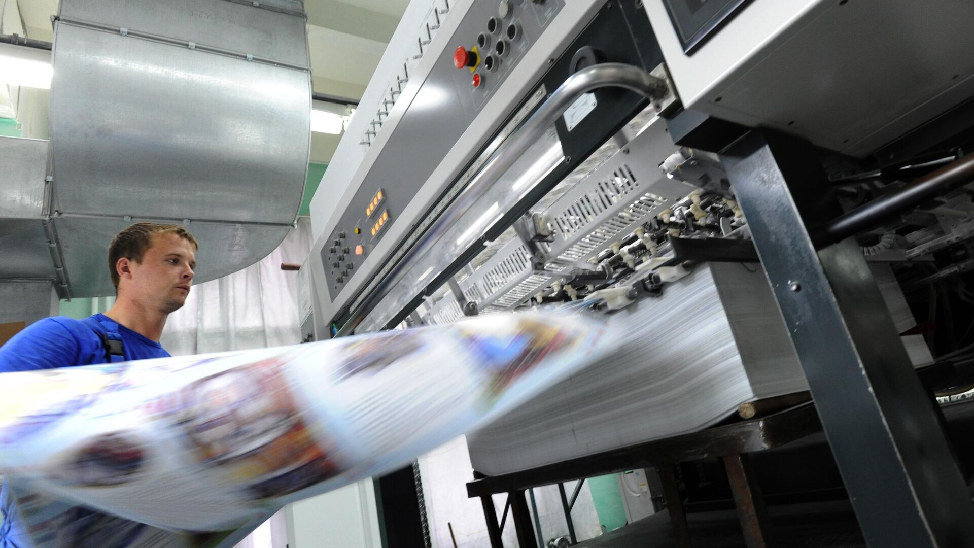 Работа полиграфического комбината - РИА Новости, 1920, 11.11.2025