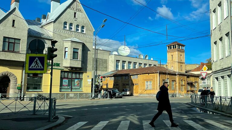 Дом Леандера и бывшее пожарное депо с каланчой в центре города Сортавалы