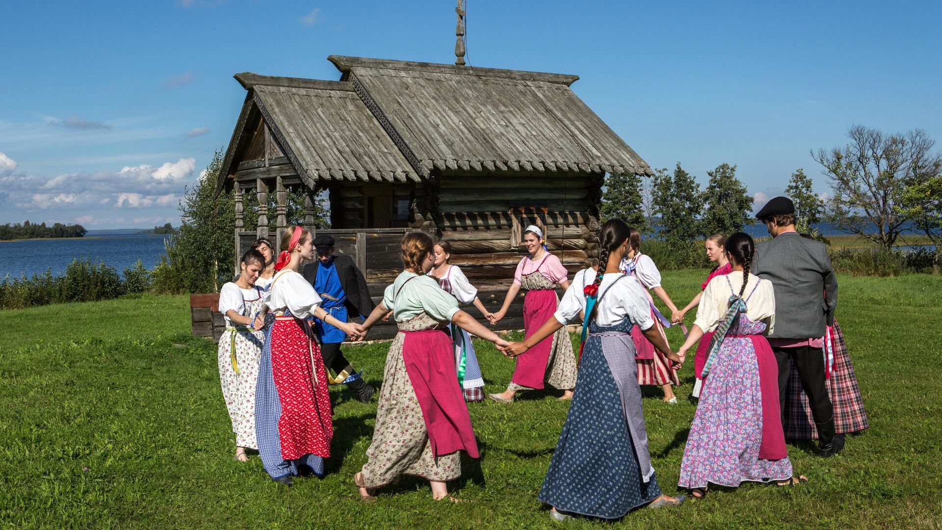 Государственный историко-архитектурный и этнографический музей-заповедник Кижи на острове Кижи в Карелии - РИА Новости, 1920, 22.12.2025