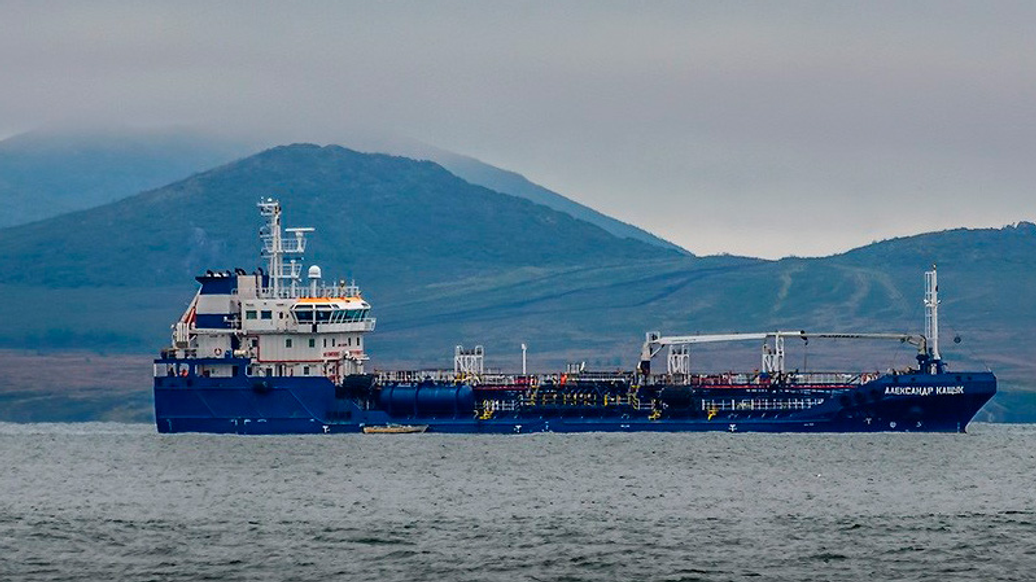 © Фото :  Хабаровская топливная компания<br>Танкер 