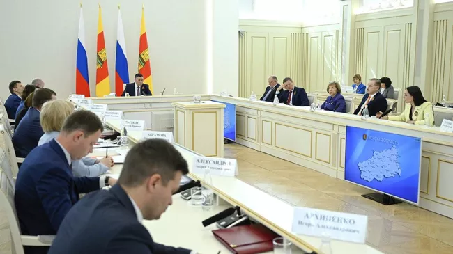Руденя поставил задачи по реализации молодежной политики в Верхневолжье