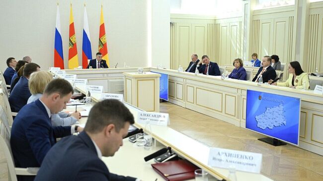 Руденя поставил задачи по реализации молодежной политики в Верхневолжье