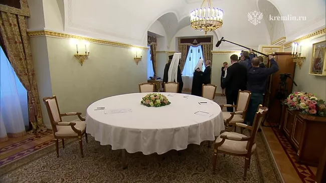 Путин на встрече с патриархом Кириллом и патриархом Сербским Порфирием
