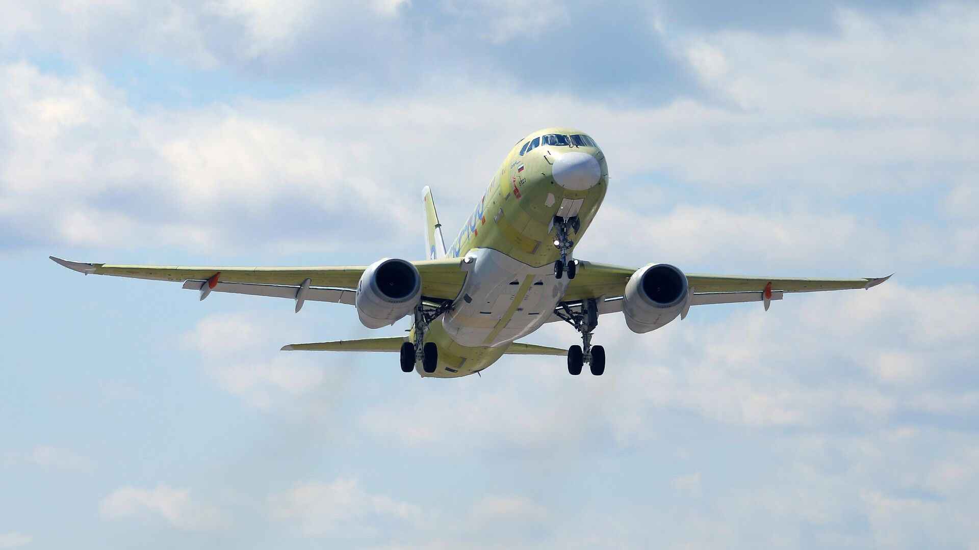 Полностью импортозамещенный SJ-100 (Суперджет) - РИА Новости, 1920, 19.12.2025