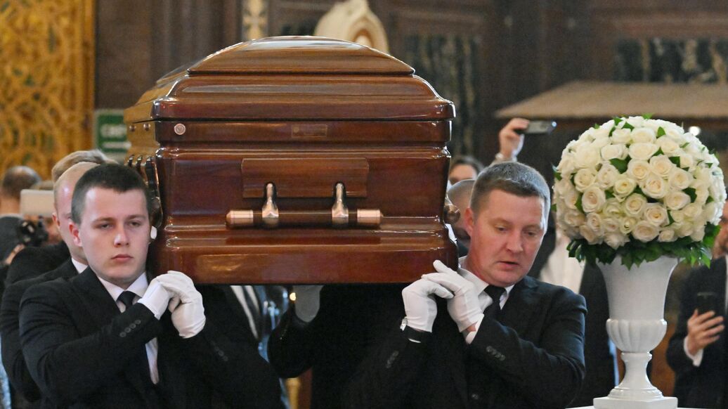 В тбилисской церкви прощаются с Церетели