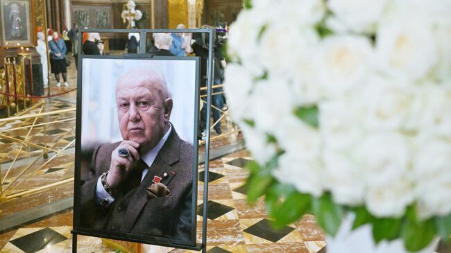 Церемония прощания с художником-монументалистом, скульптором, президентом Российской академии художеств Зурабом Церетели в храме Христа Спасителя в Москве