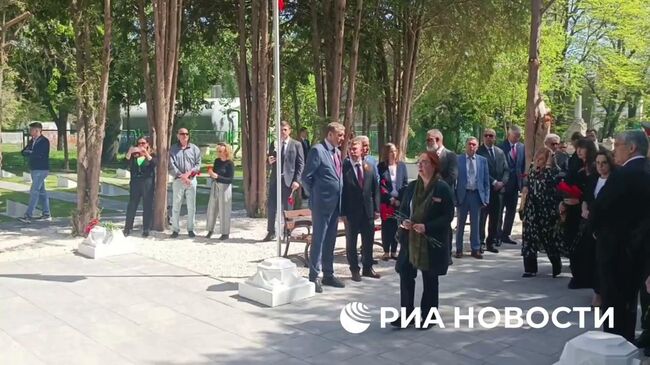 Открытие мемориала на месте крупнейшего советского воинского захоронения в восточной Венгрии