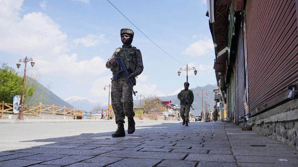 © AP Photo / Dar Yasin<br>Индийские военные в Кашмире. Архивное фото